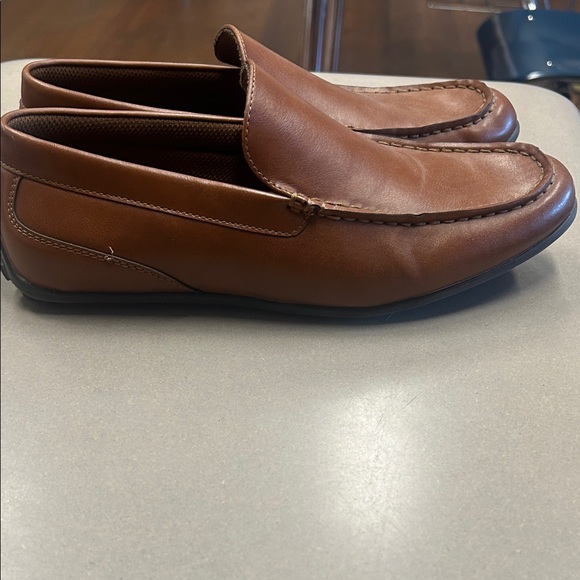 Perry Ellis Men's Brown Loafers - Picture 3 of 6